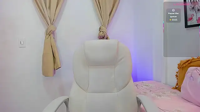 Snapshot of andrea_sanchezz chatting on 11-04-25, 11:31 andrea sanchezz online show from 11-04-25, 11:31