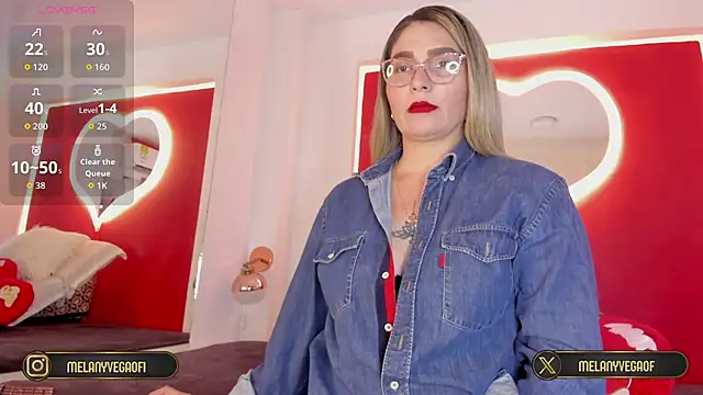 MelanyVegas online show from 09-10-25, 01:44