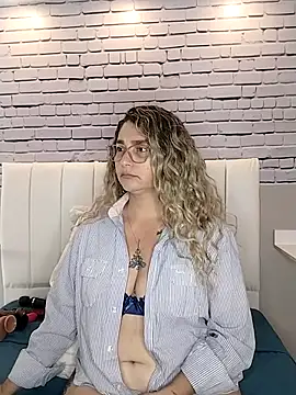 MelanyVegas online show from 09-17-25, 01:35