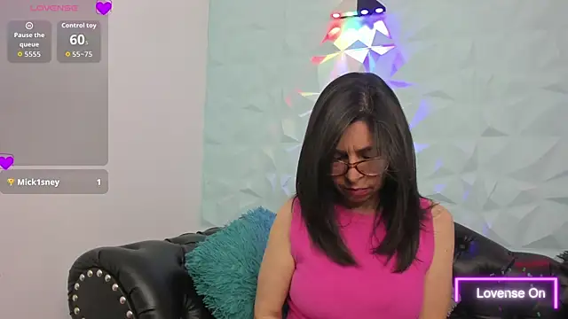 SabinaDeluxe cg online show from 11-19-25, 12:16