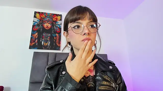 Snapshot of abby_jones2 chatting on 09-30-25, 03:00 abby jones2 online show from 09-30-25, 03:00