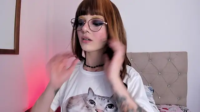 Snapshot of abby_jones2 chatting on 11-12-25, 02:45 abby jones2 online show from 11-12-25, 02:45