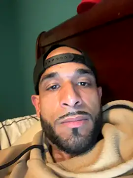 Snapshot of BEBE5757 chatting on 09-23-25, 09:56 BEBE5757 online show from 09-23-25, 09:56