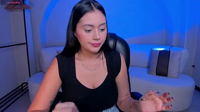 AmbarJames  online show from 10-04-25, 12:03