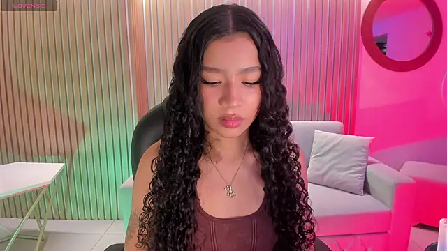 SophieHouston  online show from 10-08-25, 03:37