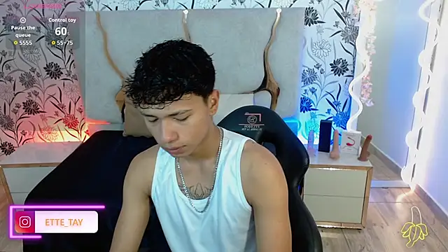 Ette tay online show from 10-31-25, 03:18