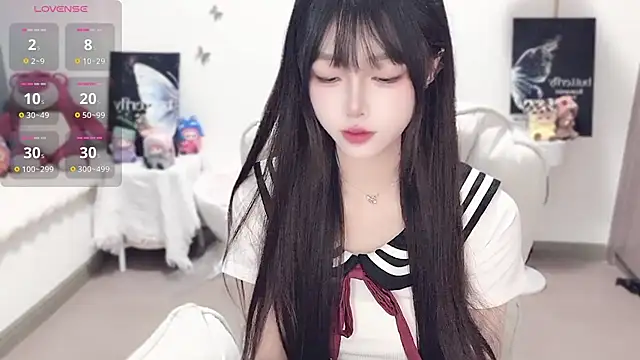 Snapshot of -EEBABY chatting on 09-25-25, 02:21 -EEBABY online show from 09-25-25, 02:21