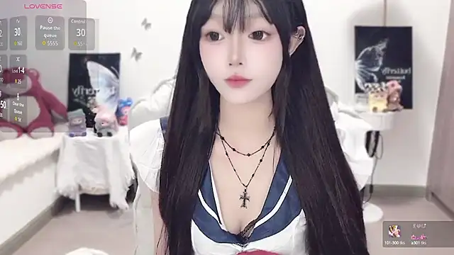 Snapshot of -EEBABY chatting on 10-10-25, 10:31 -EEBABY online show from 10-10-25, 10:31