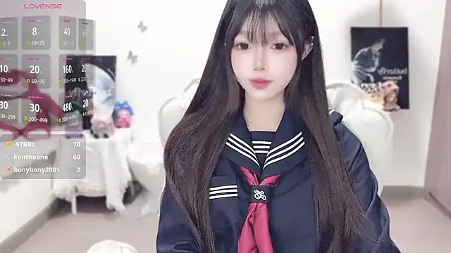 Snapshot of -EEBABY chatting on 10-15-25, 12:44 -EEBABY online show from 10-15-25, 12:44