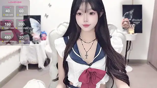 Snapshot of -EEBABY chatting on 10-18-25, 10:21 -EEBABY online show from 10-18-25, 10:21