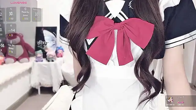 Snapshot of -EEBABY chatting on 10-20-25, 09:26 -EEBABY online show from 10-20-25, 09:26