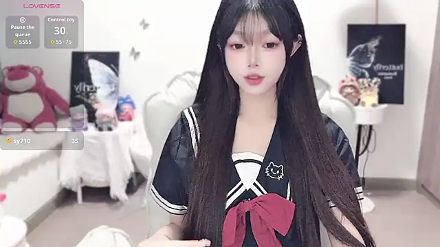 Snapshot of -EEBABY chatting on 10-30-25, 03:24 -EEBABY online show from 10-30-25, 03:24