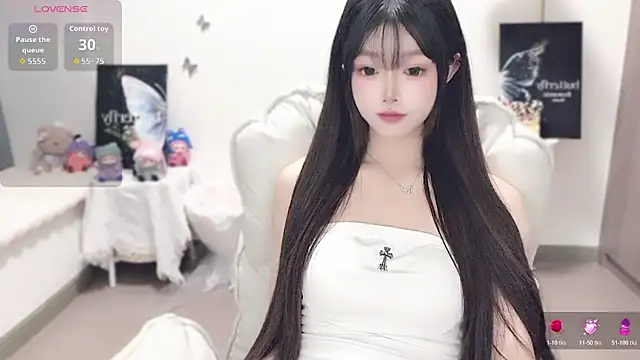 Snapshot of -EEBABY chatting on 11-24-25, 08:41 -EEBABY online show from 11-24-25, 08:41