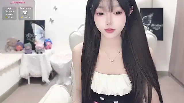 Snapshot of -EEBABY chatting on 11-25-25, 08:42 -EEBABY online show from 11-25-25, 08:42