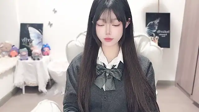 Snapshot of -EEBABY chatting on 11-29-25, 08:34 -EEBABY online show from 11-29-25, 08:34