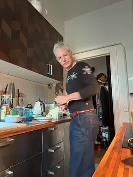 SexyLeon8 online show from 11-07-25, 07:08