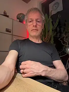 SexyLeon8 online show from 03-26-26, 10:04