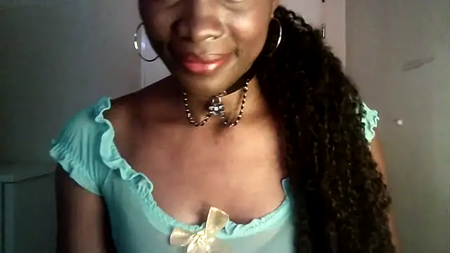 Snapshot of Chatdoll2 chatting on 10-23-25, 05:01 Chatdoll2 online show from 10-23-25, 05:01