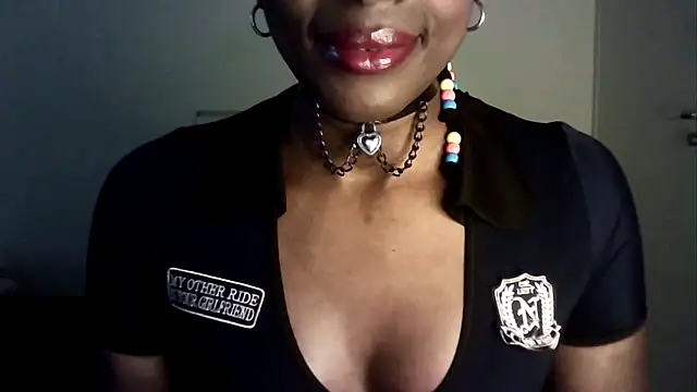 Snapshot of Chatdoll2 chatting on 03-11-26, 12:00 Chatdoll2 online show from 03-11-26, 12:00