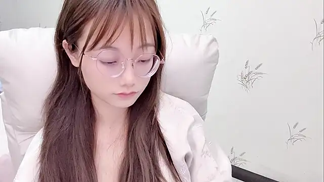 puppy-999 online show from 04-12-26, 01:49