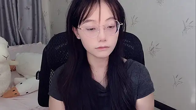 Snapshot of puppy-999 chatting on 06-11-26, 02:26 puppy-999 online show from 06-11-26, 02:26
