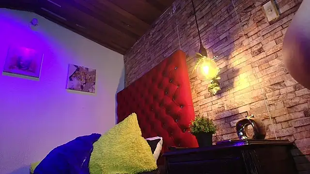 Victoria Thompson1 online show from 11-08-25, 08:51