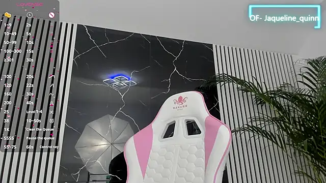 Snapshot of daisyblushh chatting on 09-15-25, 07:14 daisyblushh online show from 09-15-25, 07:14