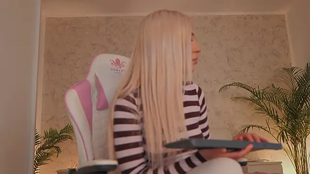 daisyblushh online show from 03-10-26, 04:34