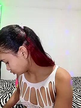 liz7skinny online show from 04-04-26, 08:06