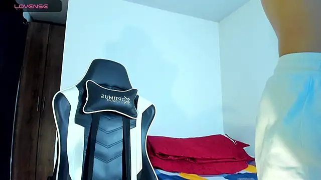 Snapshot of bryan_mugn chatting on 09-30-25, 01:10 bryan mugn online show from 09-30-25, 01:10