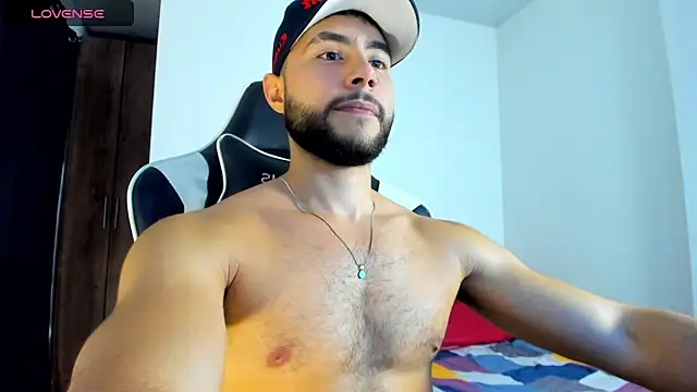 Snapshot of bryan_mugn chatting on 10-03-25, 03:03 bryan mugn online show from 10-03-25, 03:03