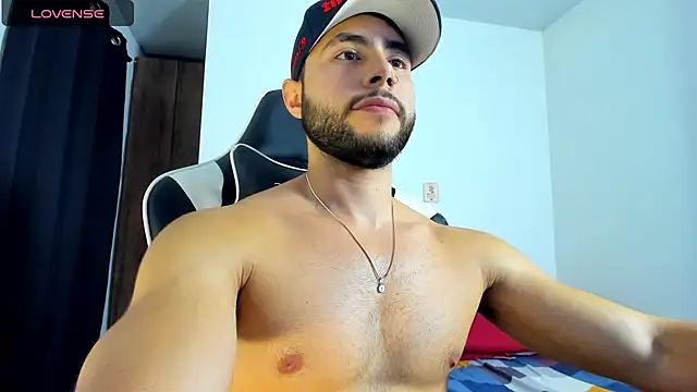 Snapshot of bryan_mugn chatting on 10-16-25, 04:35 bryan mugn online show from 10-16-25, 04:35