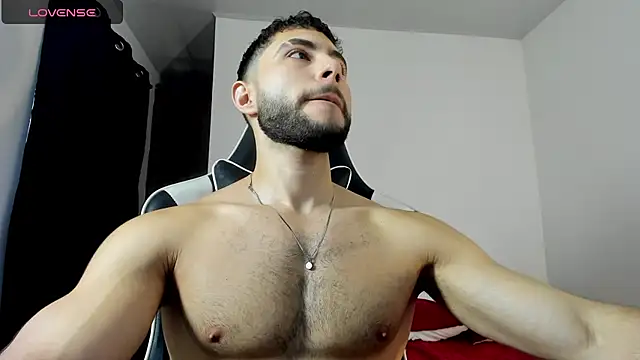 Snapshot of bryan_mugn chatting on 11-30-25, 08:35 bryan mugn online show from 11-30-25, 08:35