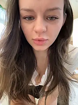 Snapshot of Cum_girlss chatting on 03-04-26, 05:57 Cum girlss online show from 03-04-26, 05:57