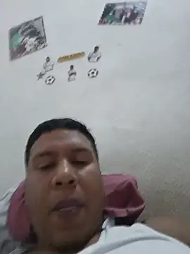 Snapshot of negro08_ chatting on 05-18-26, 06:03 negro08 online show from 05-18-26, 06:03