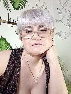 Catty Lady online show from 11-08-25, 08:51