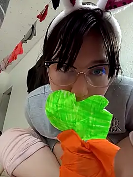 lareinalareinadelanal online show from 10-25-25, 01:51