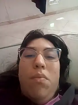 lareinalareinadelanal online show from 11-29-25, 01:25