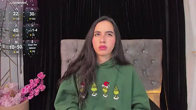 Snapshot of kaylee_lee chatting on 11-14-25, 04:00 kaylee lee online show from 11-14-25, 04:00