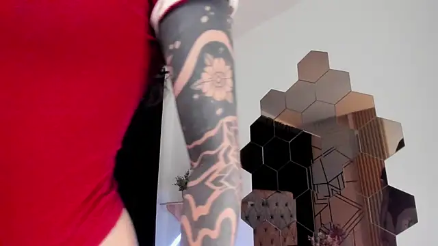 Snapshot of kaylee_lee chatting on 12-14-25, 04:29 kaylee lee online show from 12-14-25, 04:29