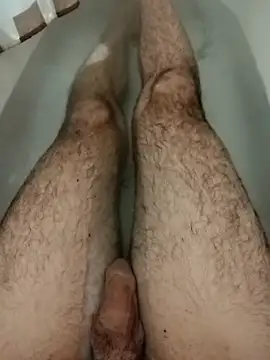 Snapshot of picyu060 chatting on 11-26-25, 01:01 picyu060 online show from 11-26-25, 01:01