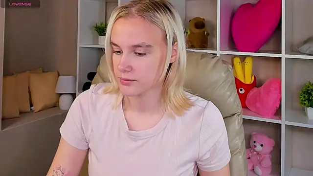 Carolin Miller online show from 09-24-25, 04:16