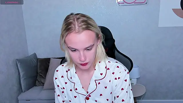 Carolin Miller online show from 09-26-25, 08:07