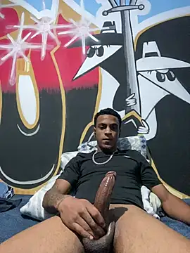 Snapshot of machucatu chatting on 03-12-26, 11:11 machucatu online show from 03-12-26, 11:11