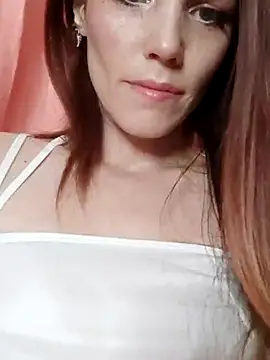 Snapshot of Angie_meow chatting on 09-14-25, 05:01 Angie meow online show from 09-14-25, 05:01