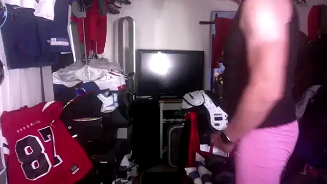 Snapshot of DILFJockDad87 chatting on 02-07-26, 07:39 DILFJockDad87 online show from 02-07-26, 07:39