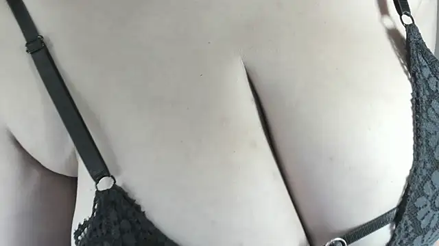 cami hotboobs online show from 03-18-26, 01:25