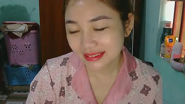 Uhem112 online show from 10-30-25, 01:07