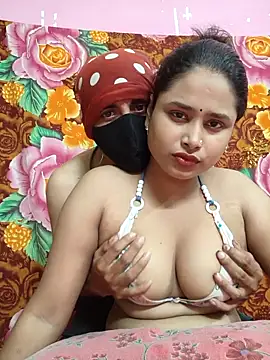 Seducing couple online show from 05-26-26, 04:30