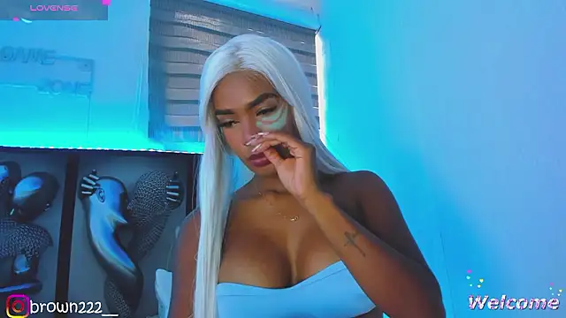  naomibrown  online show from 02-01-26, 08:51